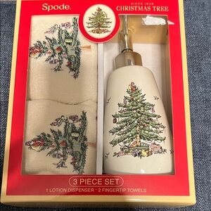Spode Christmas Tree Lotion Dispenser and Towel Set -